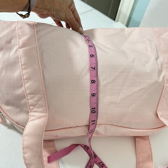 Nike Women's Gym Club Duffel Bag - 24L - Pink Travel Carry On Crossbody Strap - Picture 9 of 13